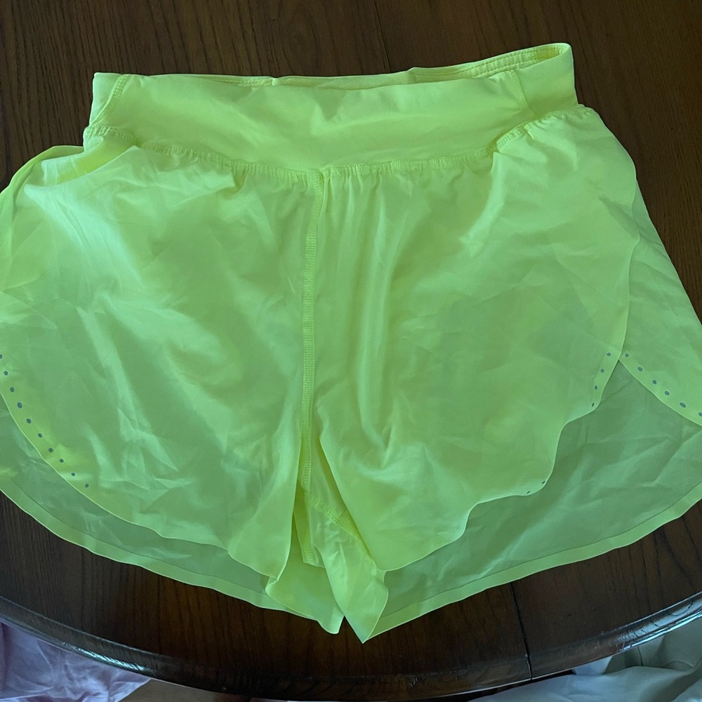 Lululemon fast and free short